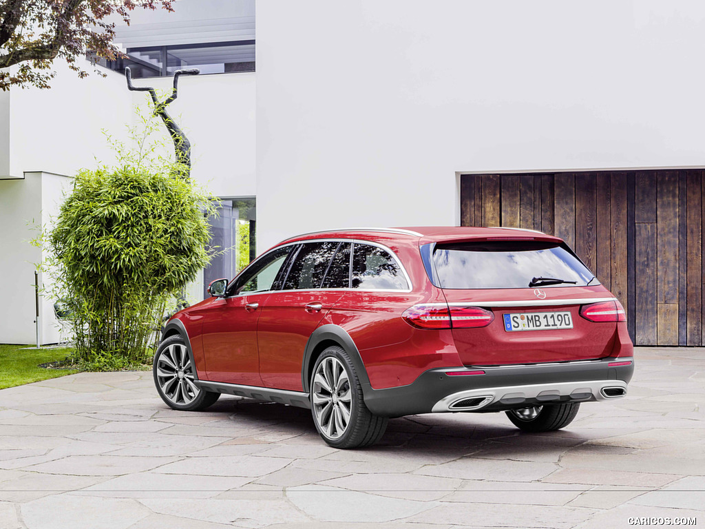 2017 Mercedes-Benz E-Class All-Terrain - Rear Three-Quarter