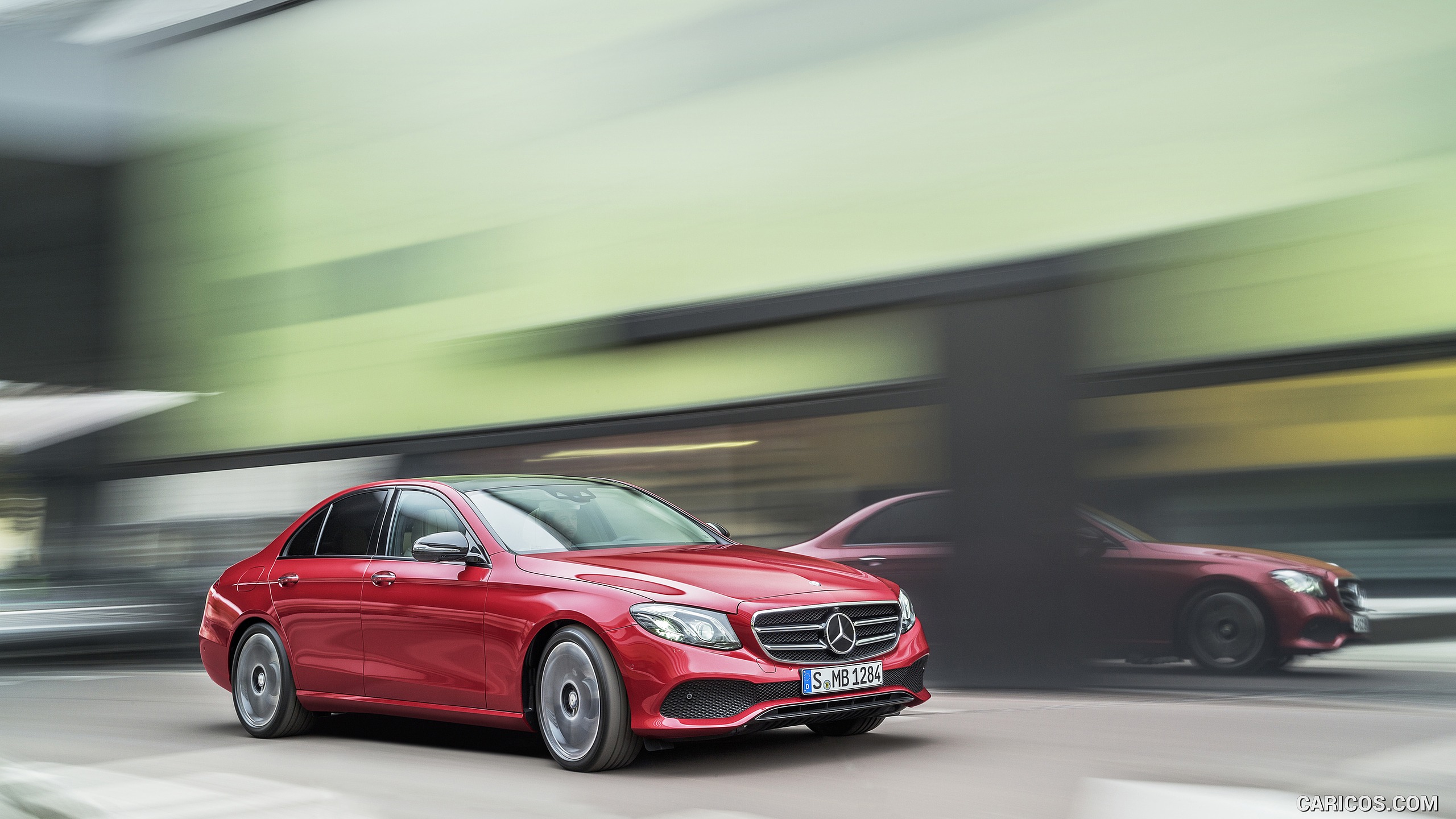 2017 Mercedes-Benz E-Class E 220 d AVANTGARDE Night Package (Color: Hyazinth red) - Front, #29 of 106