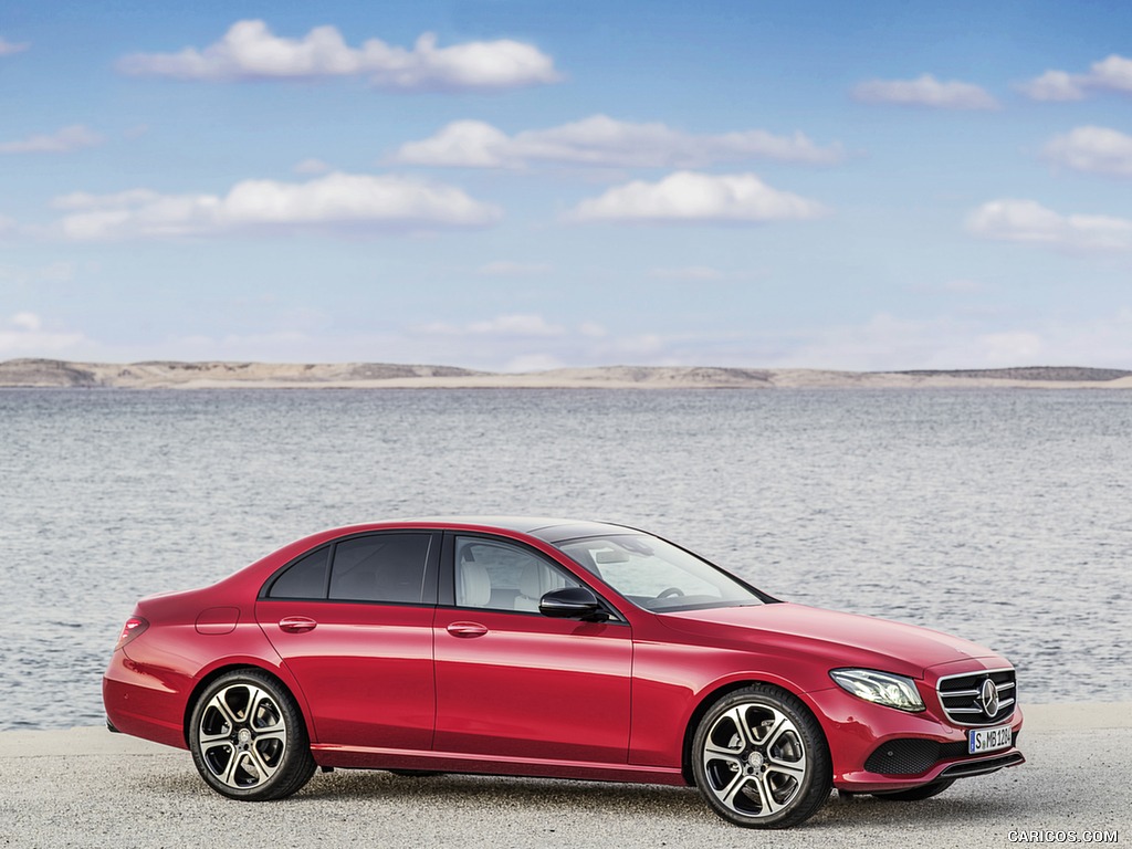 2017 Mercedes-Benz E-Class E 220 d AVANTGARDE Night Package (Color: Hyazinth red) - Side