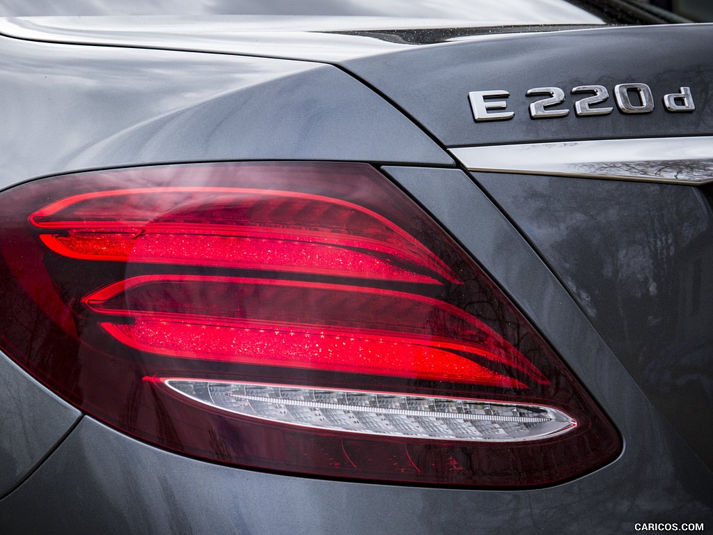 2017 Mercedes-Benz E-Class E220d Diesel (UK-Spec) - Tail Light