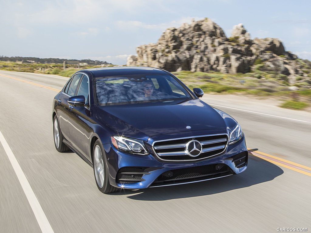 2017 Mercedes-Benz E-Class E300 Sedan (US-Spec) - Front Three-Quarter