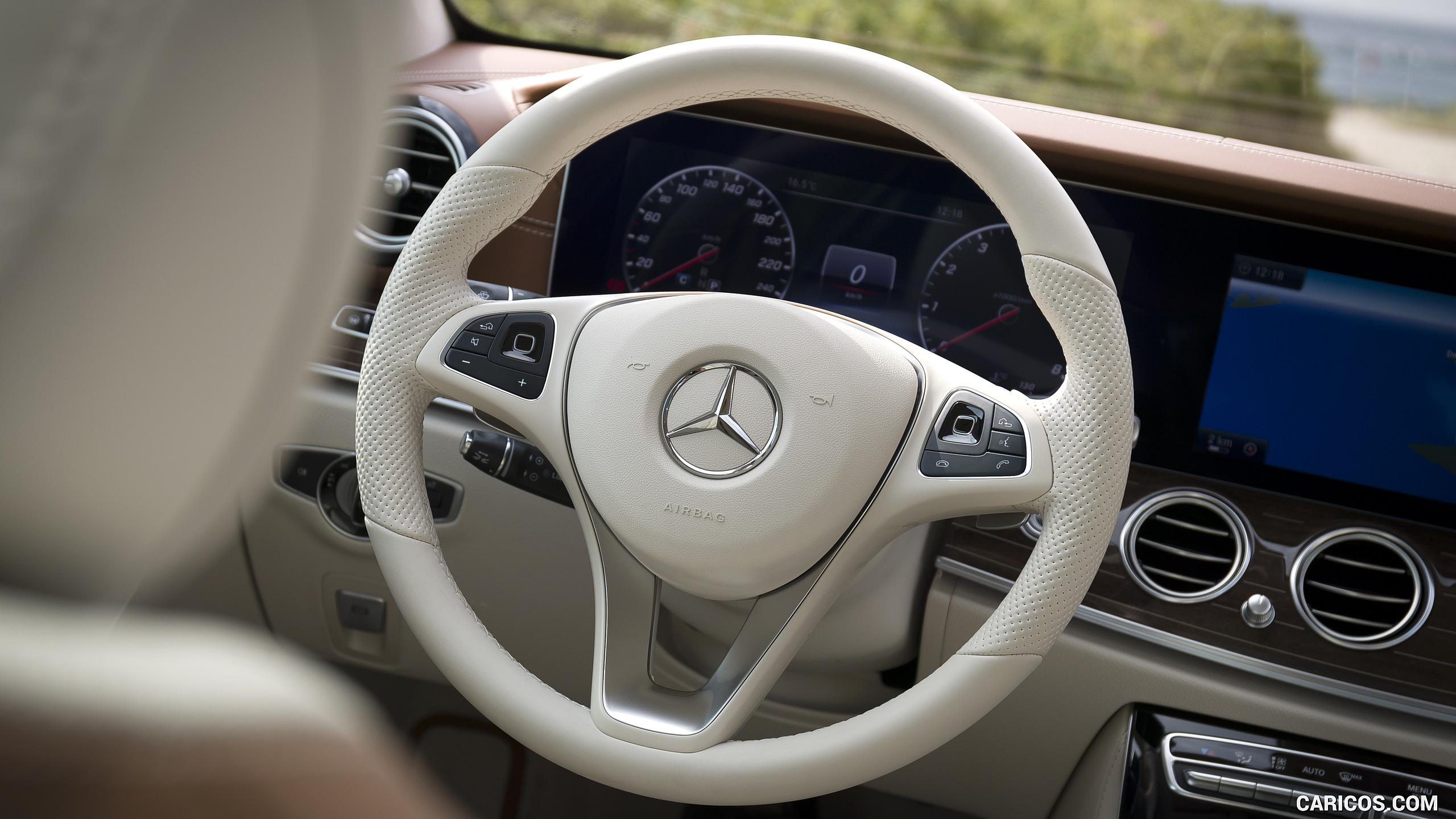 2017 Mercedes-Benz E-Class E400 Estate - Interior, Steering Wheel, #106 of 110
