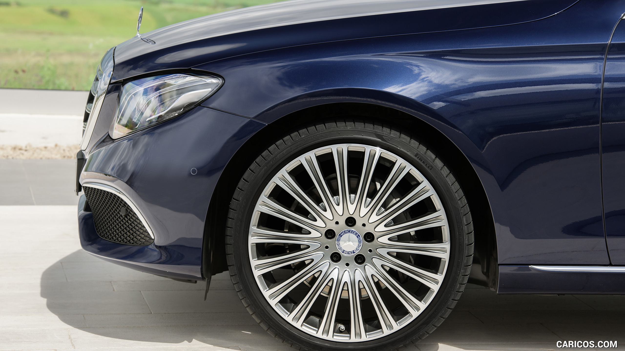 2017 Mercedes-Benz E-Class Estate E 350 d Exclusive Line (Color: cavansite Blue) - Wheel, #67 of 110