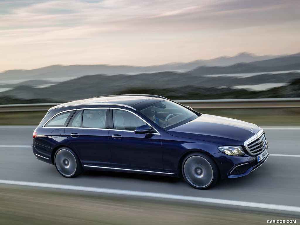 2017 Mercedes-Benz E-Class Estate E 350 d Exclusive Line (Color: cavansite Blue) - Side