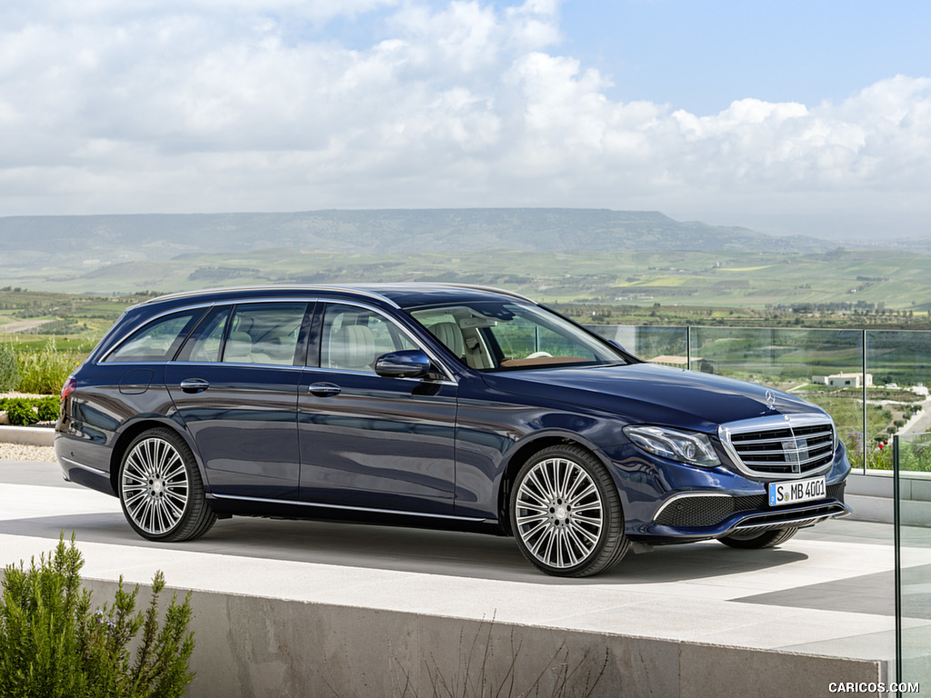 2017 Mercedes-Benz E-Class Estate Exclusive Line (Color: Cavansite Blue) - Side