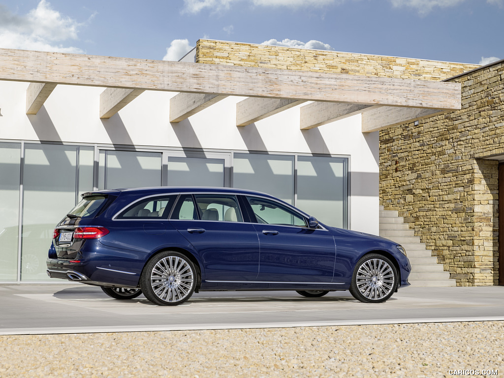 2017 Mercedes-Benz E-Class Estate Exclusive Line (Color: Cavansite Blue) - Side