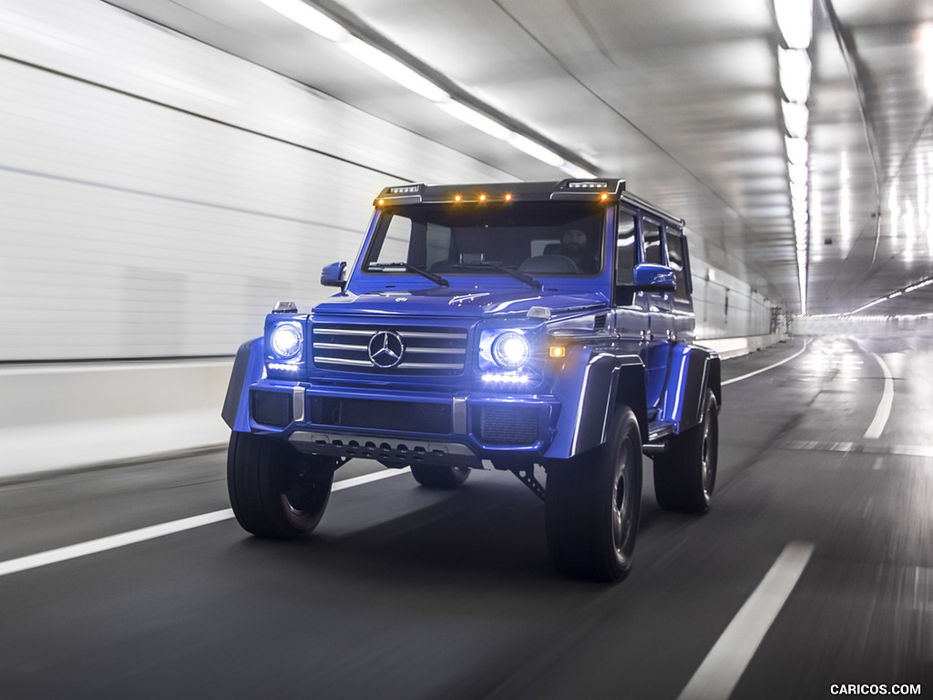 2017 Mercedes-Benz G550 4x4² (US-Spec) - Front