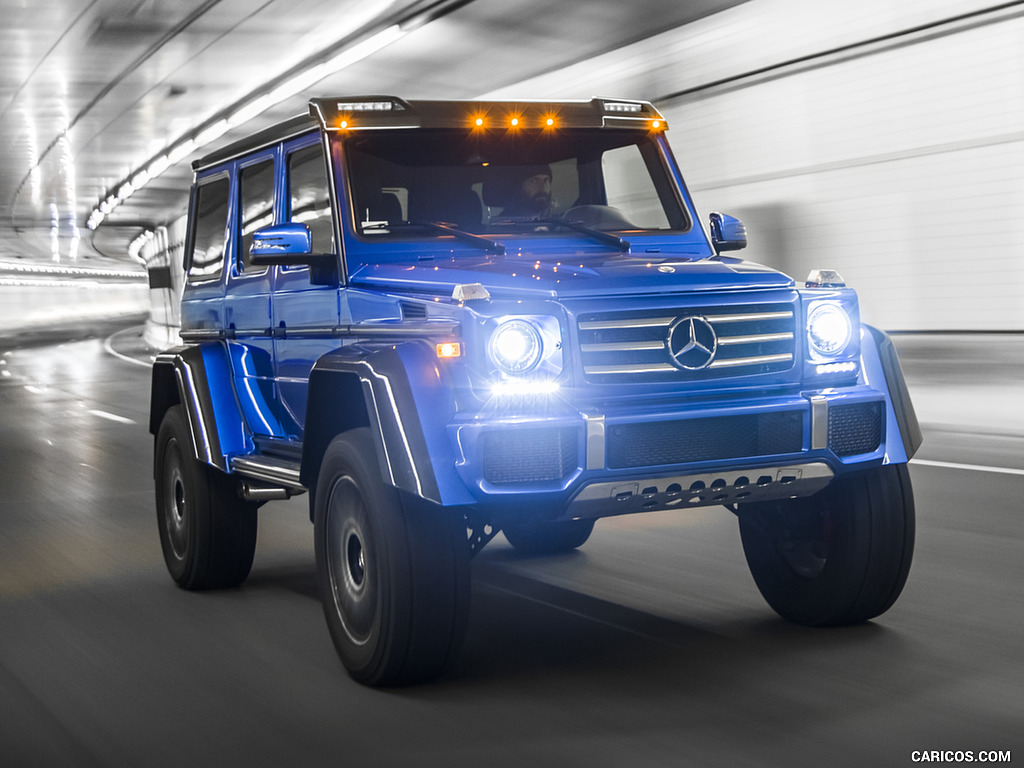 2017 Mercedes-Benz G550 4x4² (US-Spec) - Front Three-Quarter