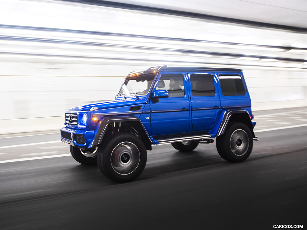 2017 Mercedes-Benz G550 4x4² (US-Spec) - Front Three-Quarter