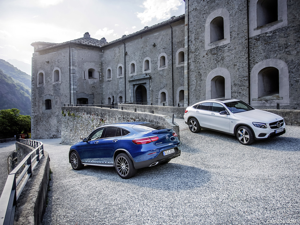 2017 Mercedes-Benz GLC 250 Coupe (Color: Brilliant Blue)