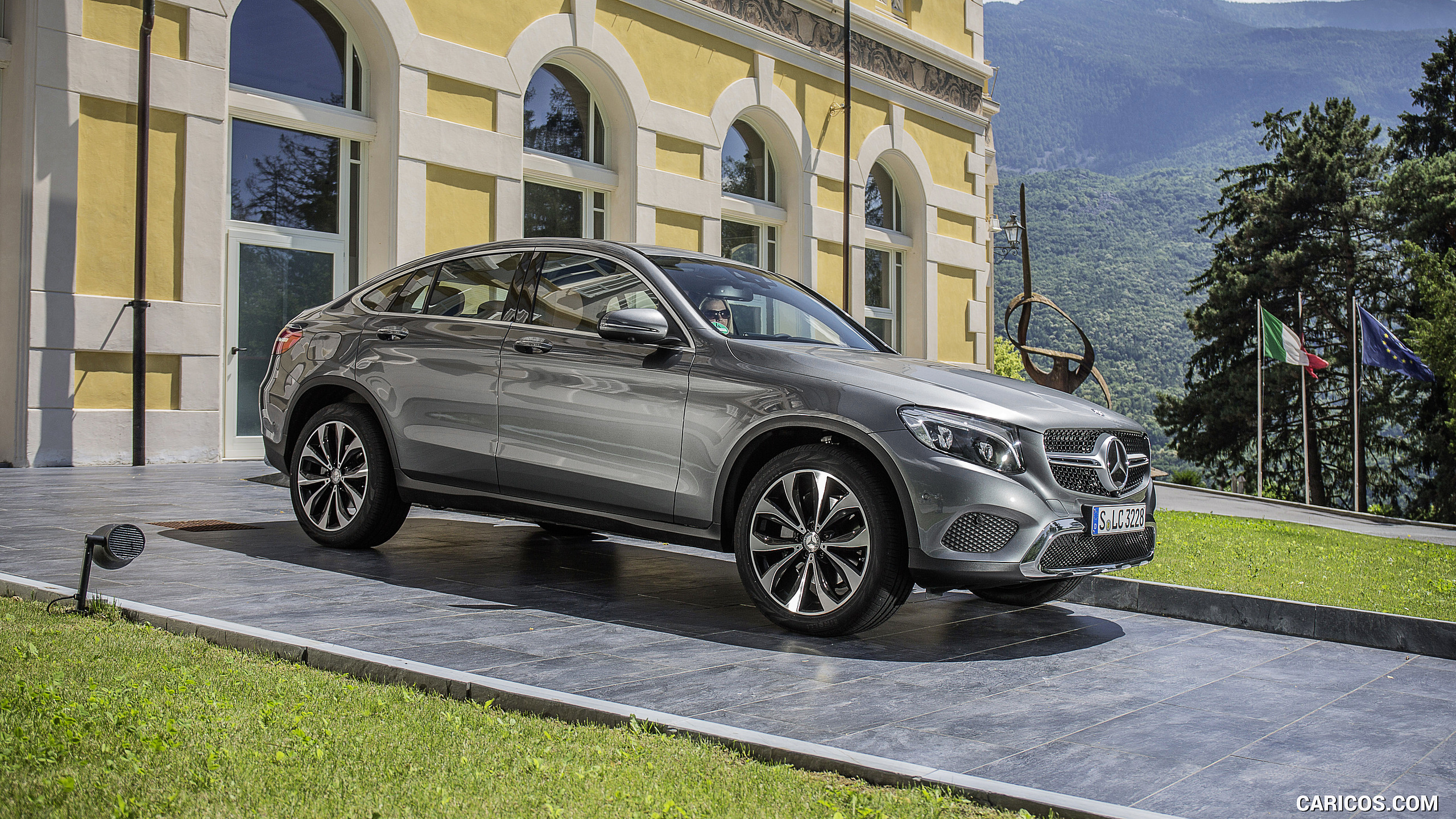 2017 Mercedes-Benz GLC 250 d 4MATIC Coupe (Diesel; Color: Selenite Grey) - Front Three-Quarter, #104 of 144