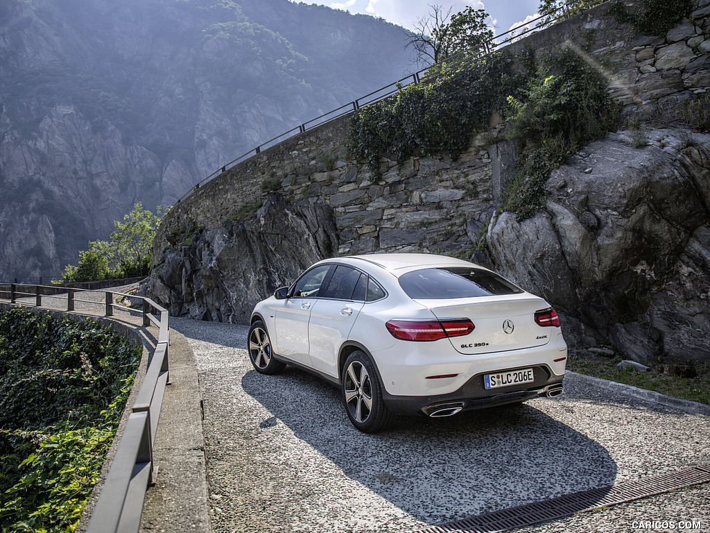 2017 Mercedes-Benz GLC 350 e Coupe Plug-in-Hybrid (Color: Diamond White) - Rear Three-Quarter