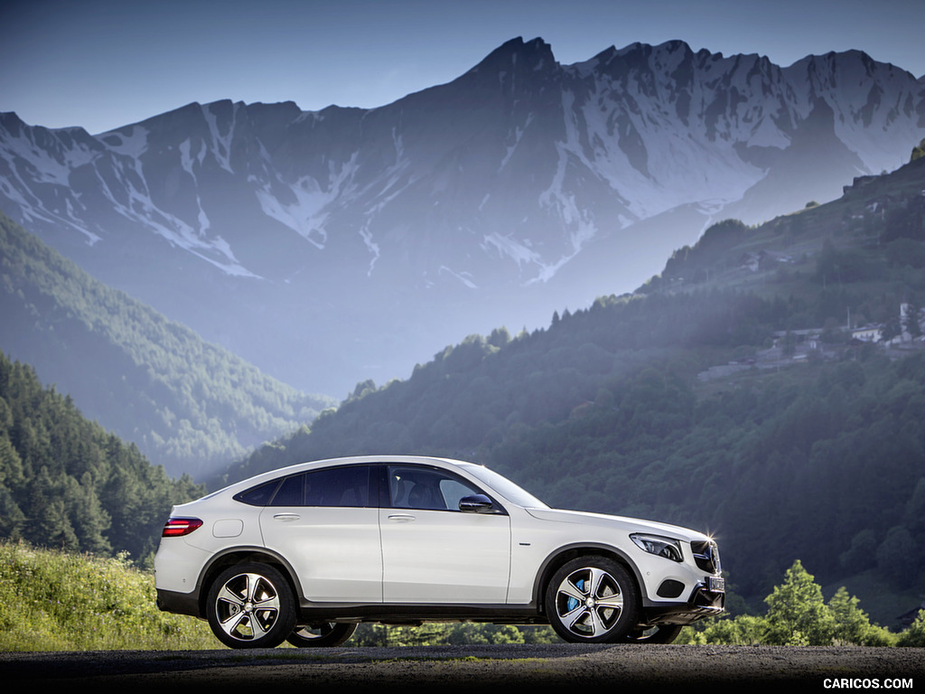 2017 Mercedes-Benz GLC 350 e Coupe Plug-in-Hybrid (Color: Diamond White) - Side