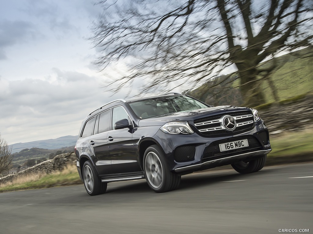 2017 Mercedes-Benz GLS 350 d 4MATIC AMG Line (UK-Spec, Diesel) - Front