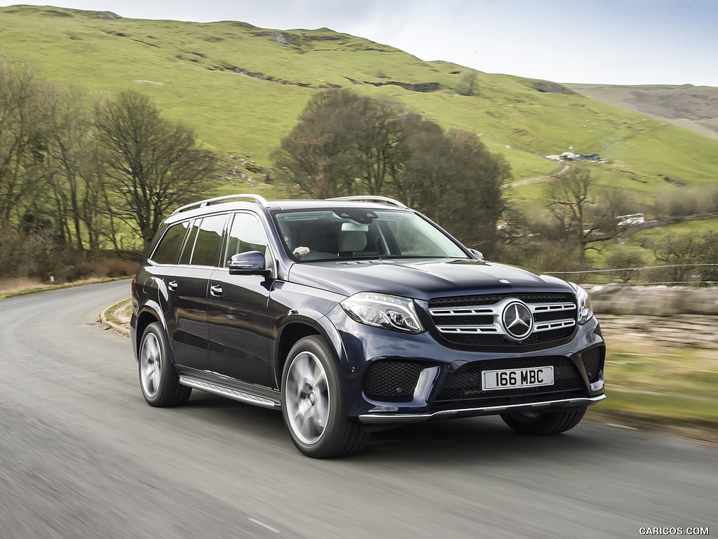 2017 Mercedes-Benz GLS 350 d 4MATIC AMG Line (UK-Spec, Diesel) - Front