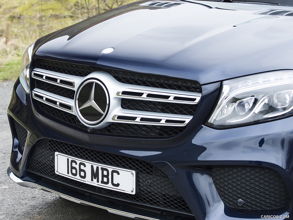 2017 Mercedes-Benz GLS 350 d 4MATIC AMG Line (UK-Spec, Diesel) - Grille