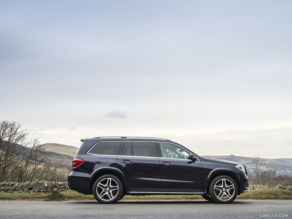 2017 Mercedes-Benz GLS 350 d 4MATIC AMG Line (UK-Spec, Diesel) - Side