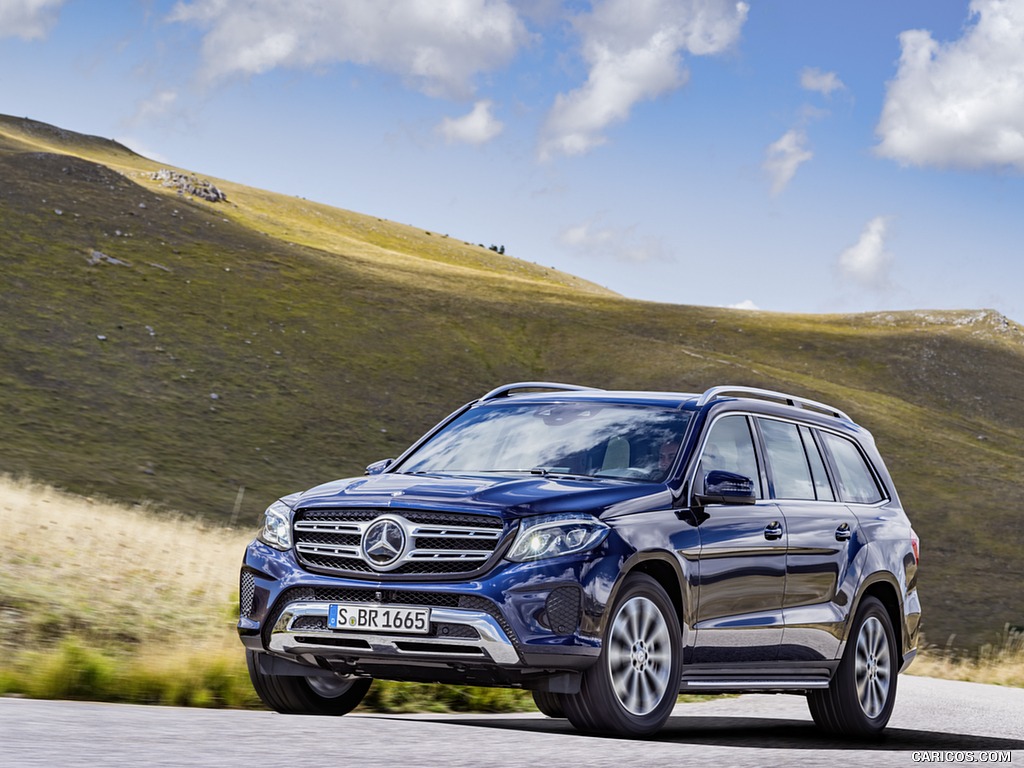 2017 Mercedes-Benz GLS 350d 4MATIC (Color: Cavansite Blue) - Front