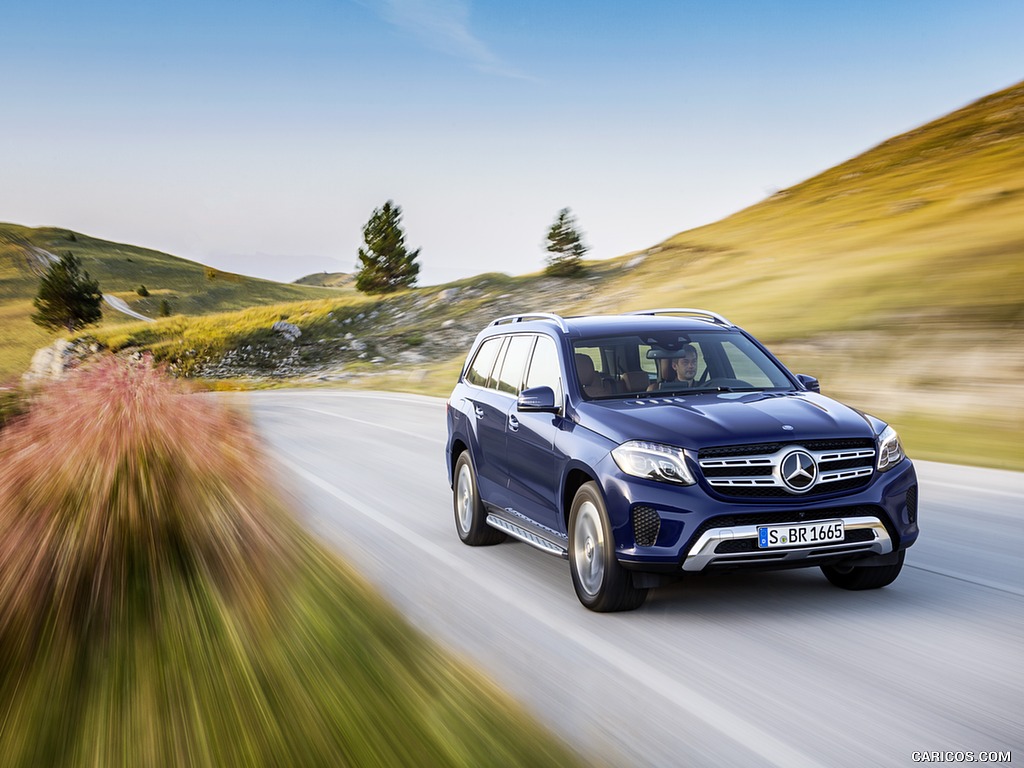 2017 Mercedes-Benz GLS 350d 4MATIC (Color: Cavansite Blue) - Front