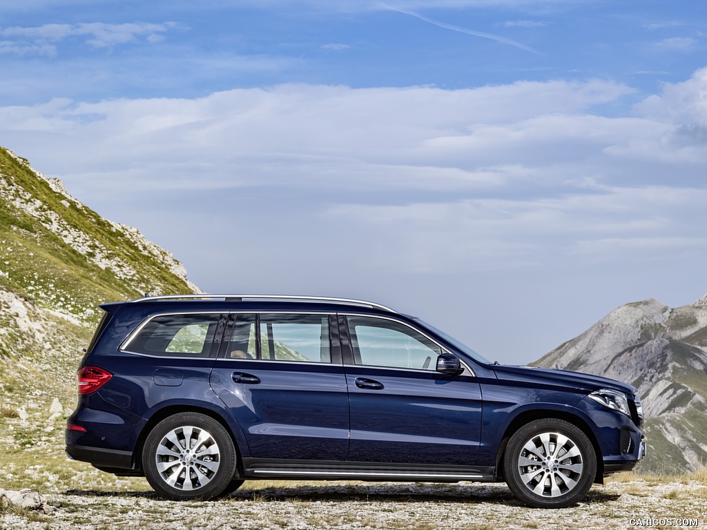 2017 Mercedes-Benz GLS 350d 4MATIC (Color: Cavansite Blue) - Side