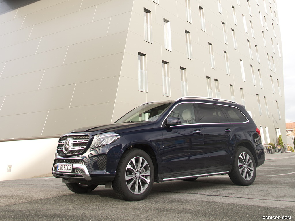 2017 Mercedes-Benz GLS 400 4MATIC - Front