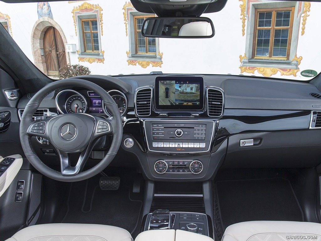 2017 Mercedes-Benz GLS 400 4MATIC AMG Line - Interior, Cockpit