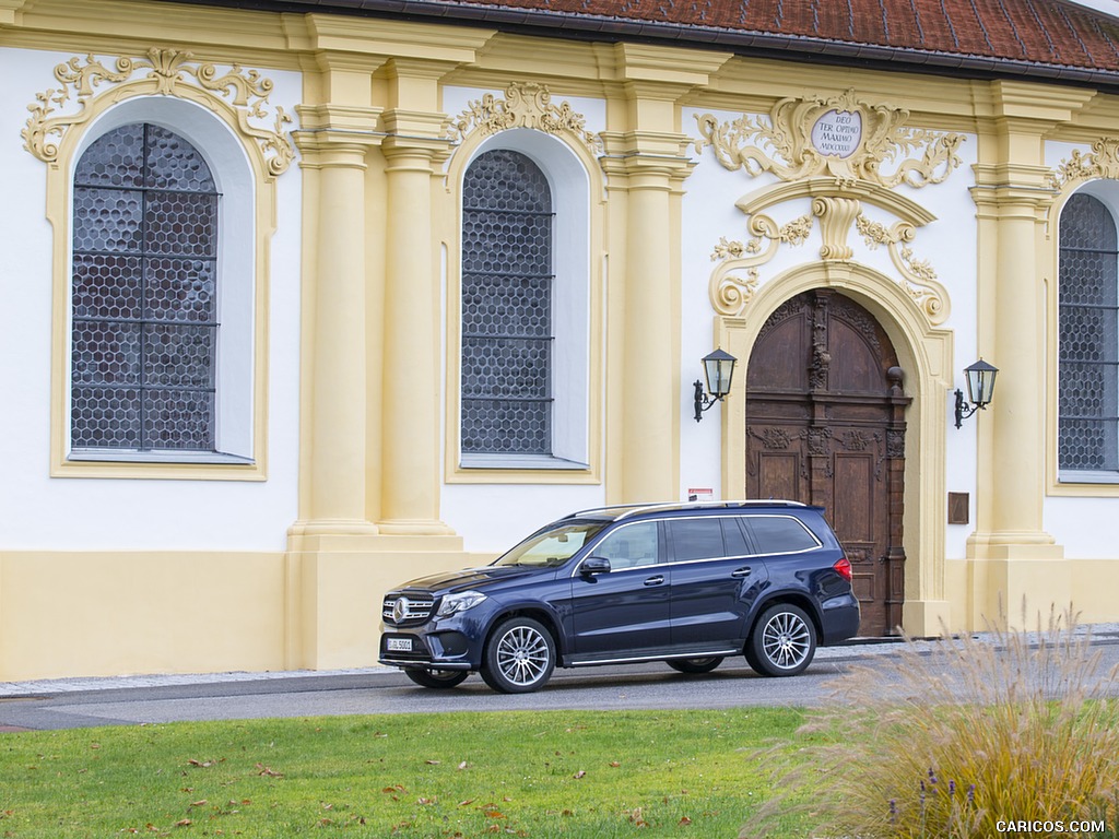 2017 Mercedes-Benz GLS 400 4MATIC AMG Line - Side