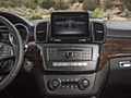 2017 Mercedes-Benz GLS 450 (US-Spec) - Central Console