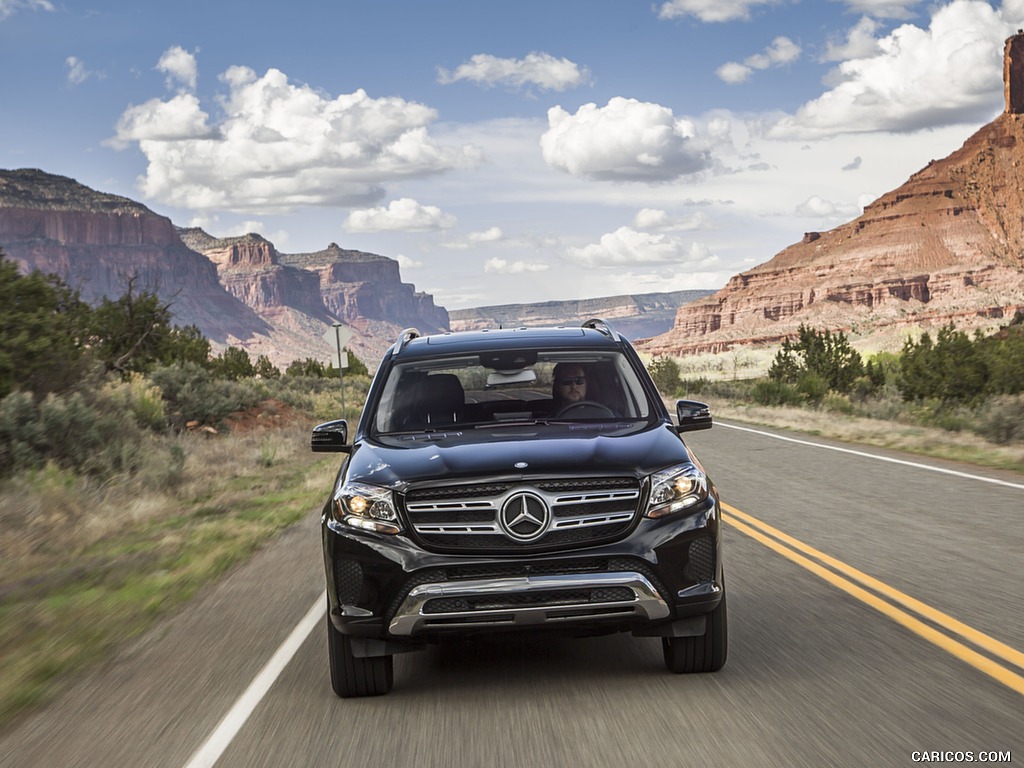 2017 Mercedes-Benz GLS 450 (US-Spec) - Front