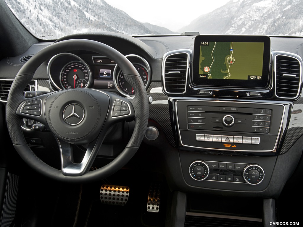 2017 Mercedes-Benz GLS 500 4MATIC AMG Line - Interior, Cockpit