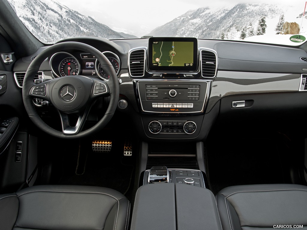 2017 Mercedes-Benz GLS 500 4MATIC AMG Line - Interior, Cockpit