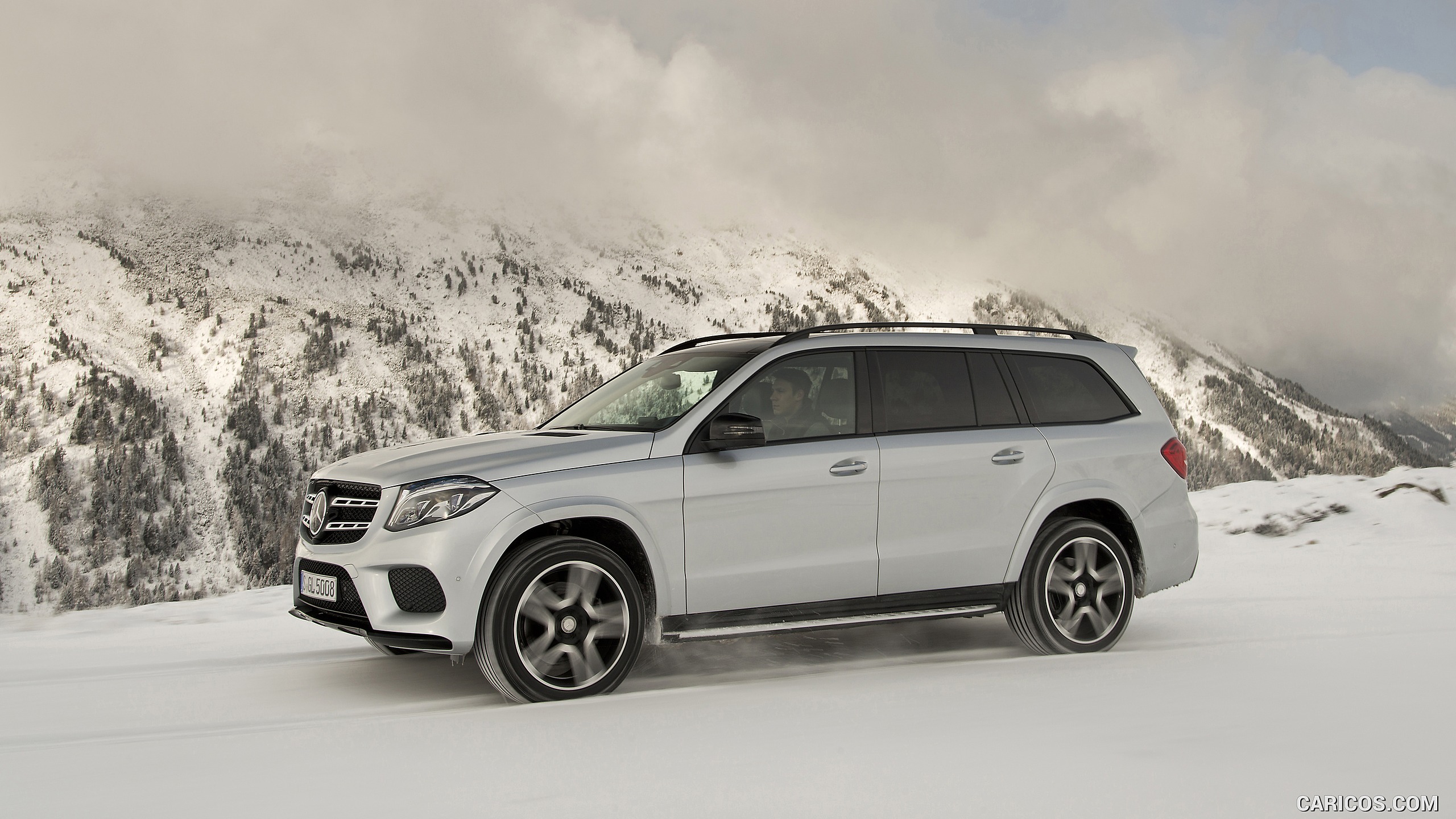 2017 Mercedes-Benz GLS 500 4MATIC AMG Line in Snow - Side, #129 of 255