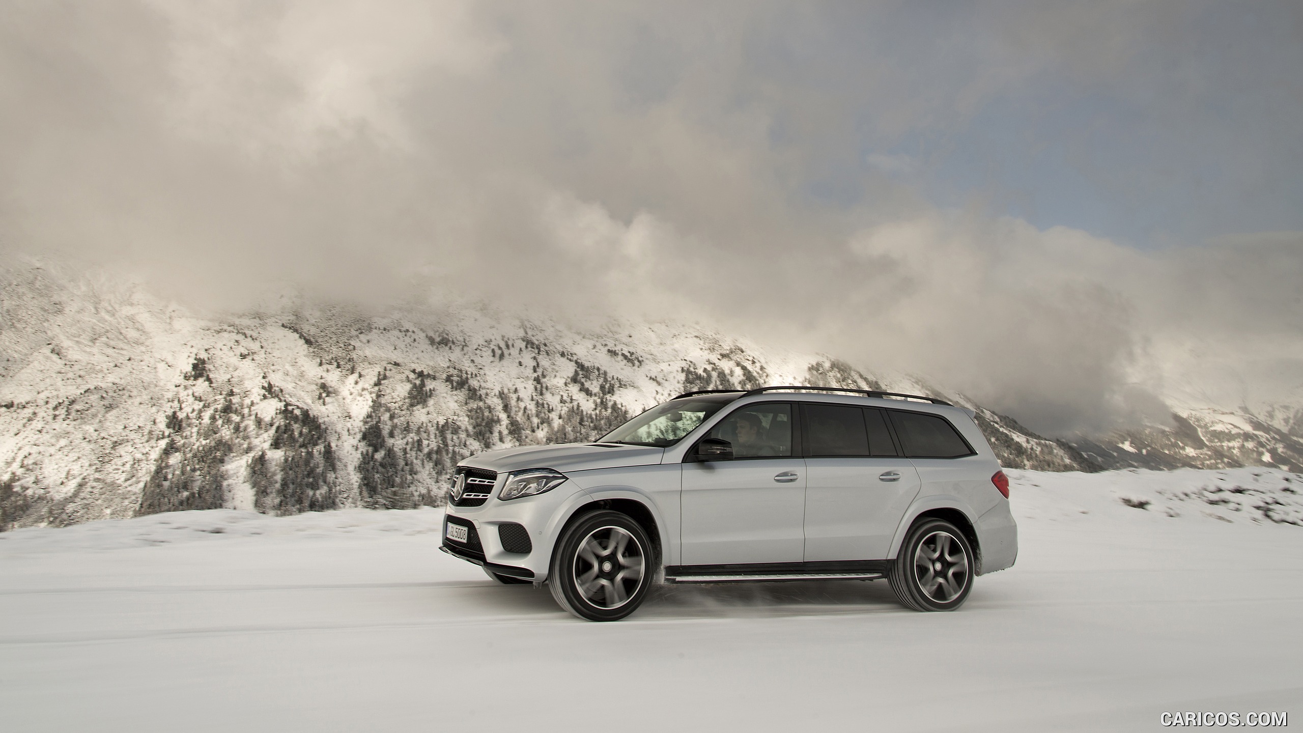 2017 Mercedes-Benz GLS 500 4MATIC AMG Line in Snow - Side, #131 of 255