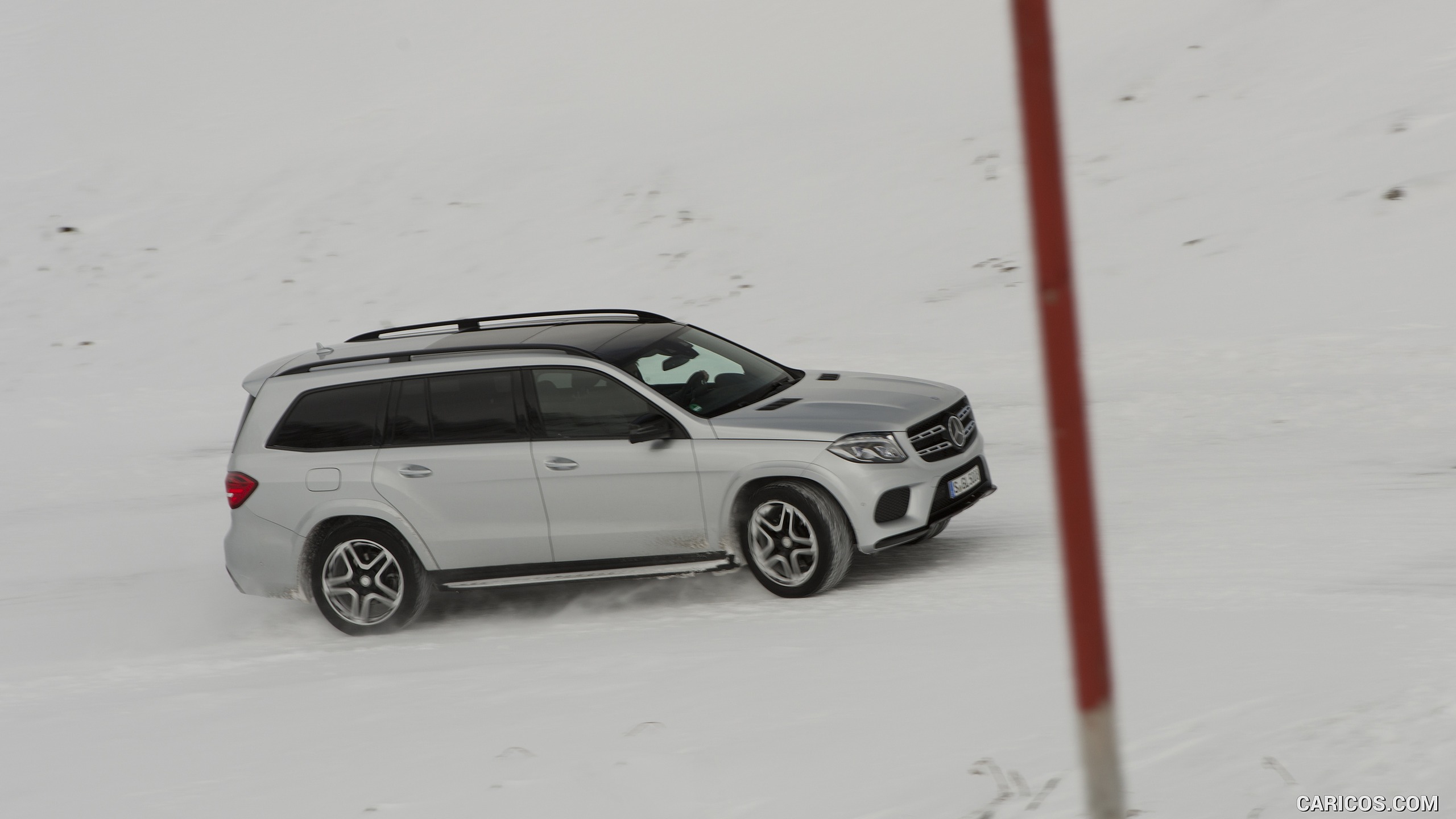 2017 Mercedes-Benz GLS 500 4MATIC AMG Line in Snow - Side, #155 of 255