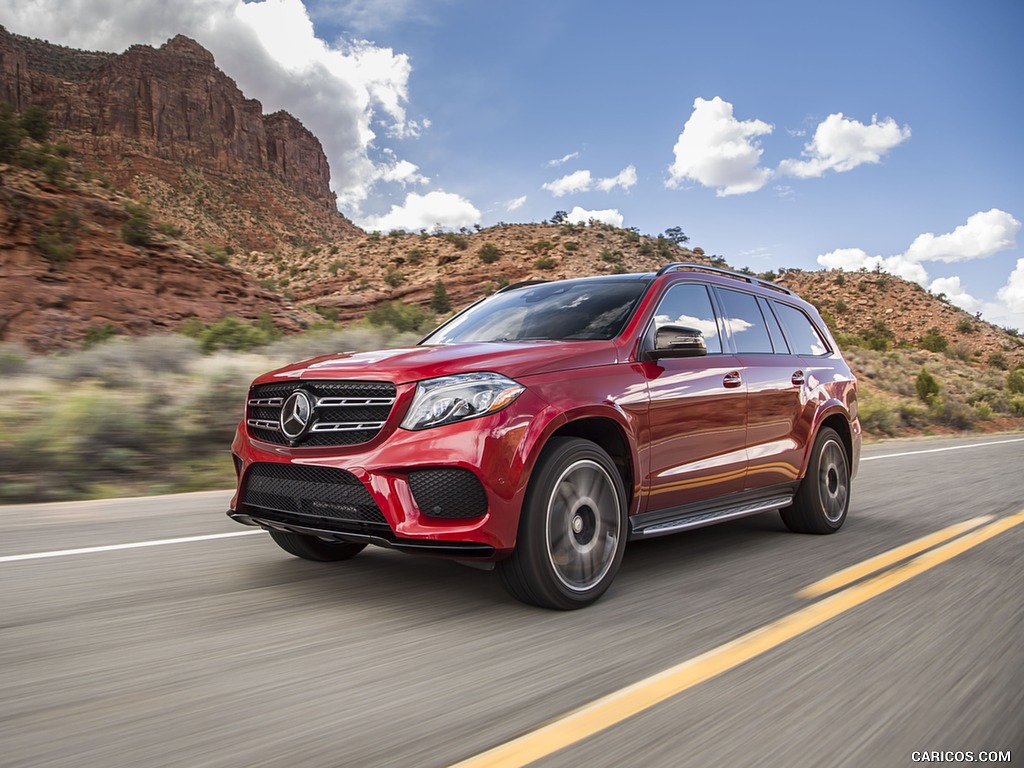 2017 Mercedes-Benz GLS 550 (US-Spec) - Front