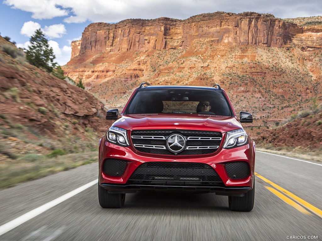 2017 Mercedes-Benz GLS 550 (US-Spec) - Front