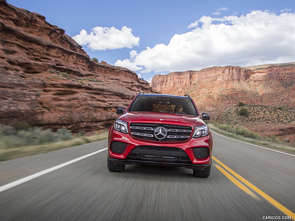 2017 Mercedes-Benz GLS 550 (US-Spec) - Front