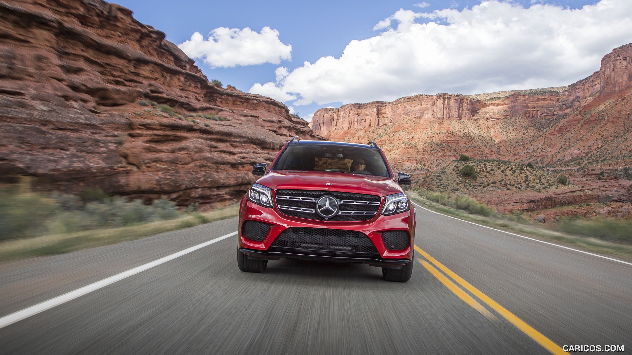 2017 Mercedes-Benz GLS 550 (US-Spec) - Front | Caricos