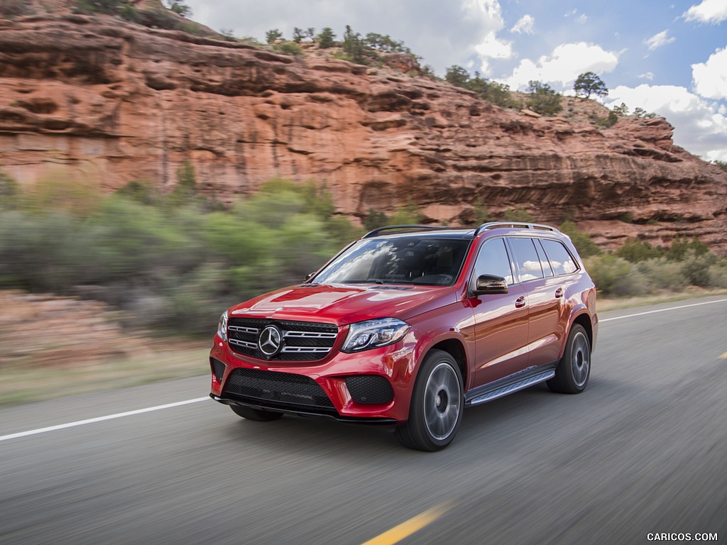 2017 Mercedes-Benz GLS 550 (US-Spec) - Front