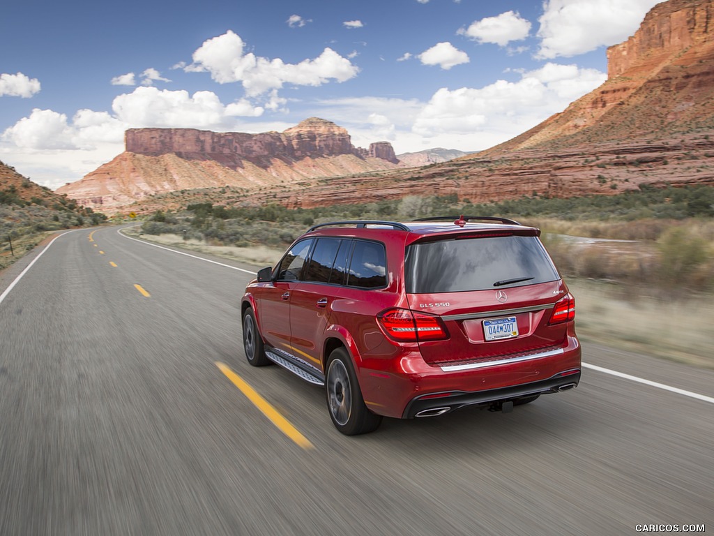 2017 Mercedes-Benz GLS 550 (US-Spec) - Rear