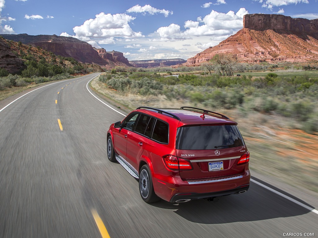 2017 Mercedes-Benz GLS 550 (US-Spec) - Rear