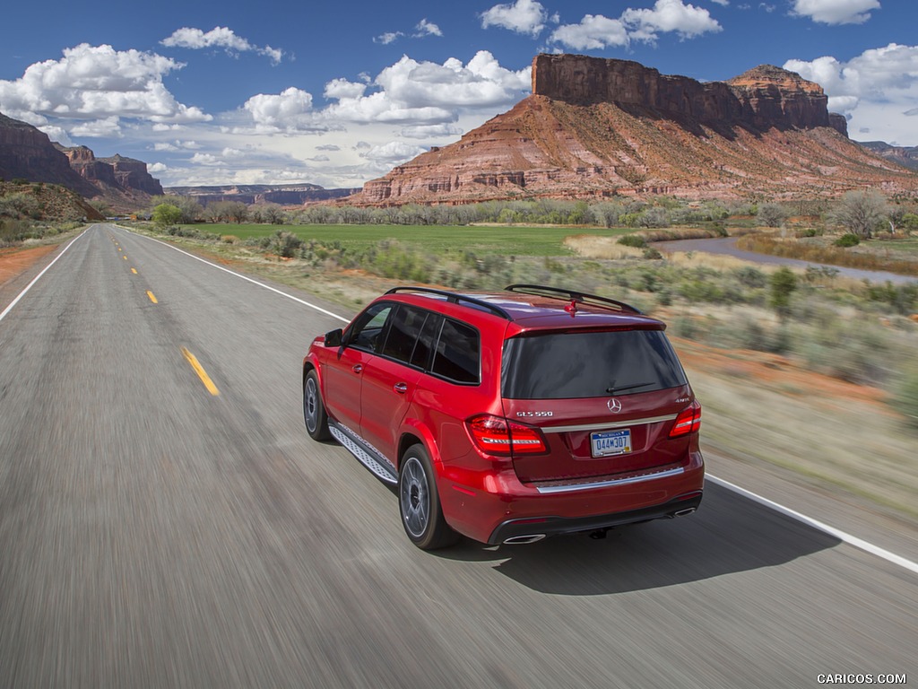 2017 Mercedes-Benz GLS 550 (US-Spec) - Rear