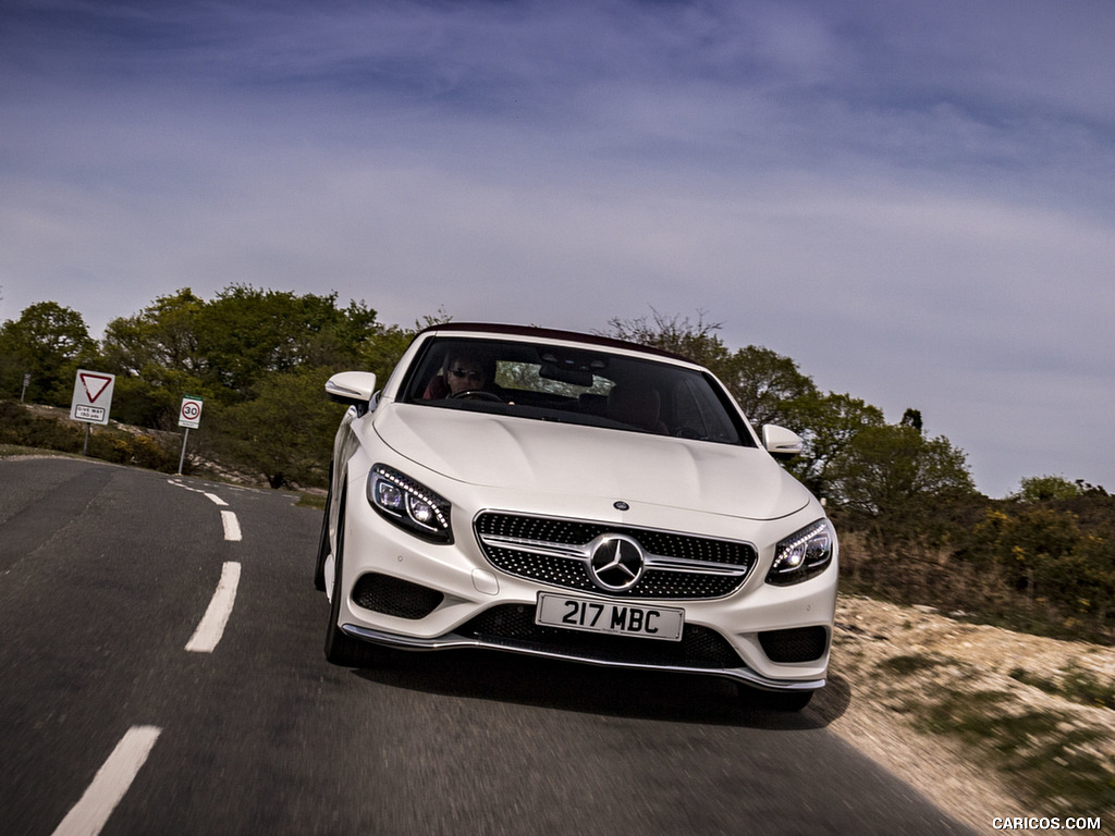 2017 Mercedes-Benz S-Class S500 Cabriolet AMG Line (UK-Spec) - Front