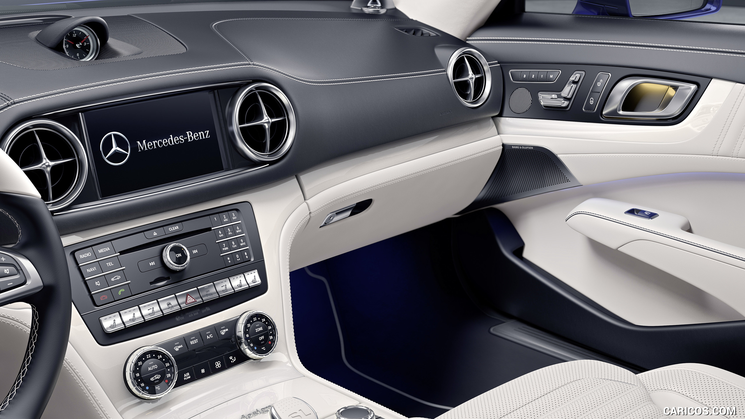 2017 Mercedes-Benz SL Roadster designo Edition - Central Console, #6 of 8