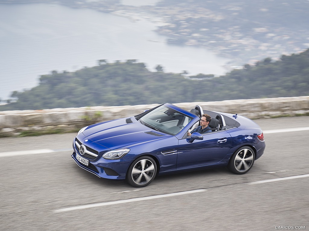 2017 Mercedes-Benz SLC 300 - Side