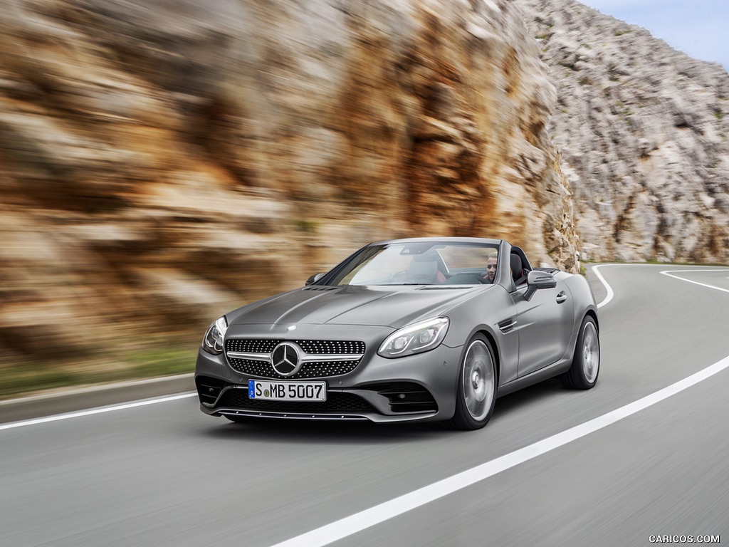 2017 Mercedes-Benz SLC 300 AMG Line (Color: Designo Cerrusit Grey Magno)