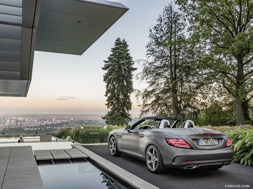 2017 Mercedes-Benz SLC 300 AMG Line (Color: Designo Cerrusit Grey Magno)