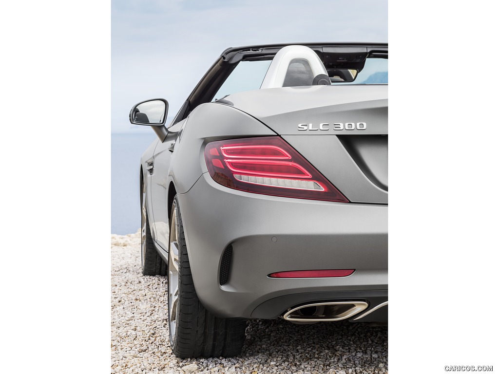 2017 Mercedes-Benz SLC 300 AMG Line (Color: Designo Cerrusit Grey Magno)