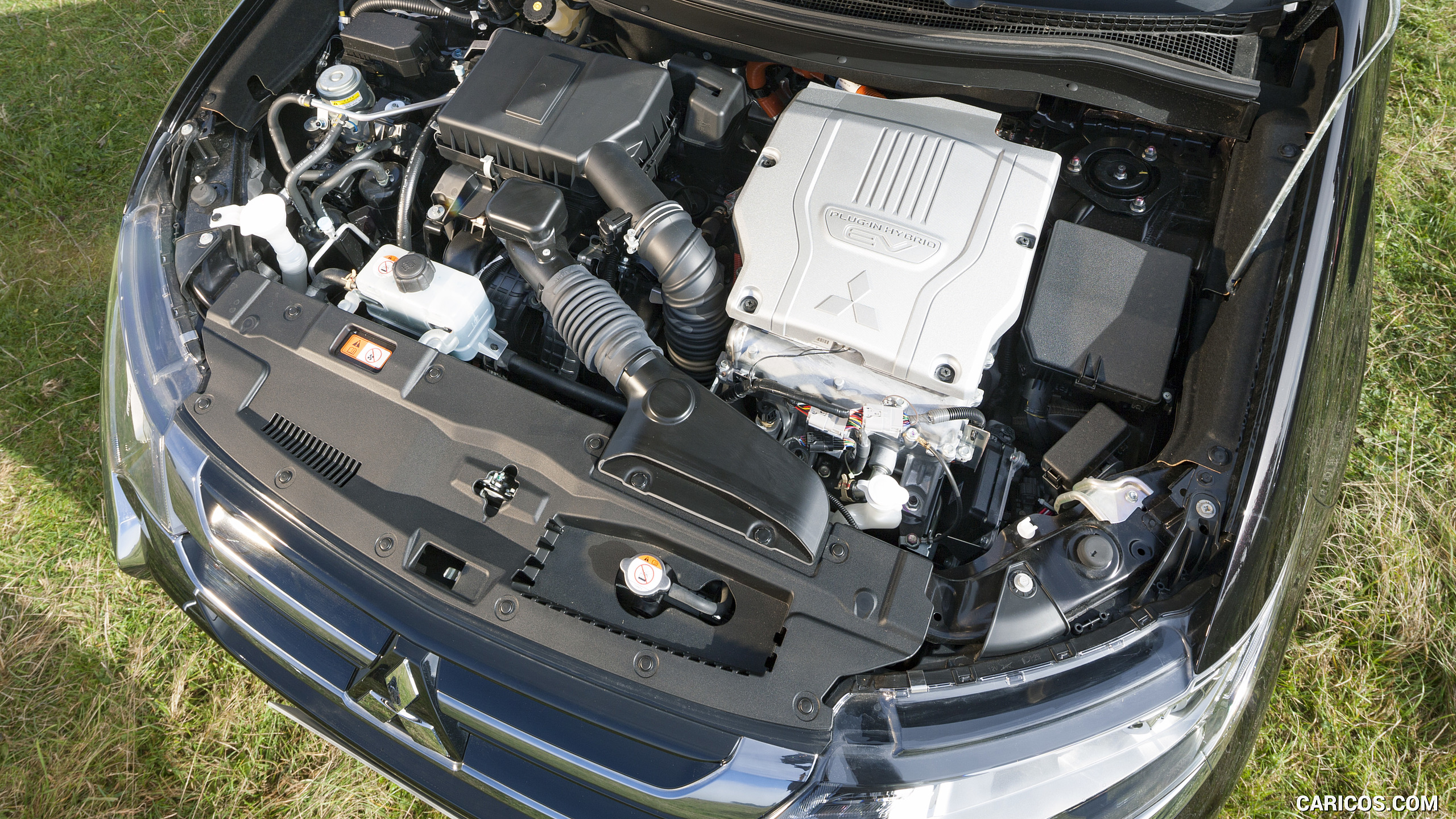 2017 Mitsubishi Outlander Plug-In Hybrid EV (UK-Spec) - Engine, #26 of 46
