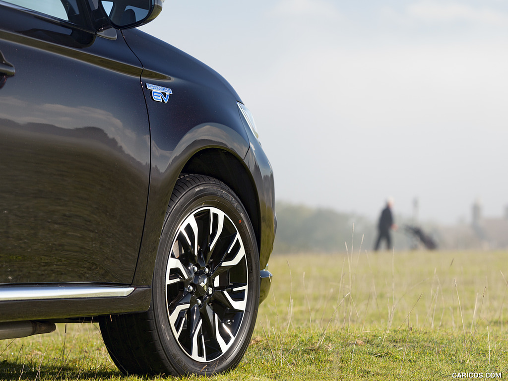 2017 Mitsubishi Outlander Plug-In Hybrid EV (UK-Spec) - Wheel